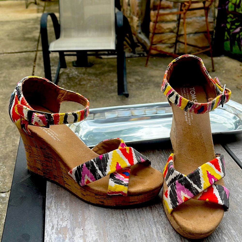 Toms Multi Color Textile Cork Wedge Sandals Heels Shoes Open Toe Womens 10